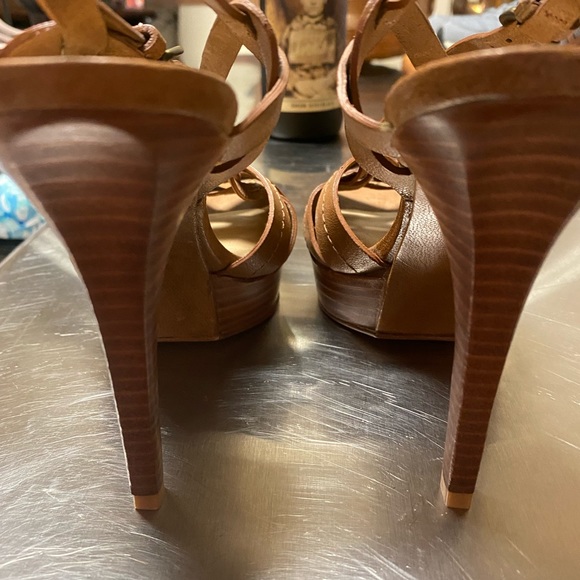 BRAND NEW NWT Stuart Weitzman heels - Picture 4 of 5